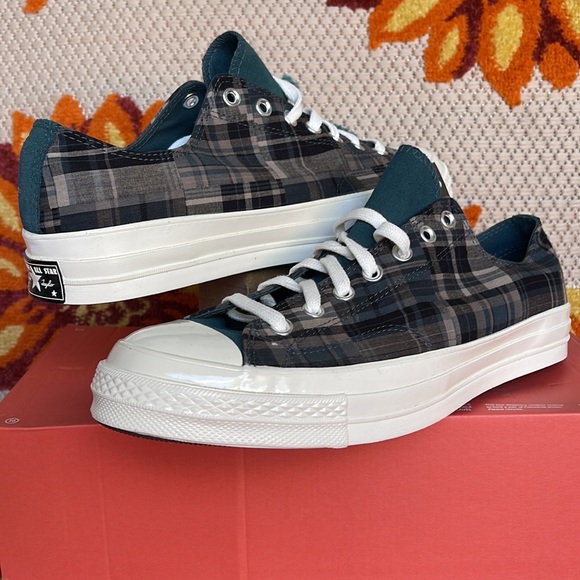 Converse 166852C
CHUCK 70 OX 
BLACK/FADED SPRUCE
Men’s sneakers - athletic shoes - Picture 9 of 16